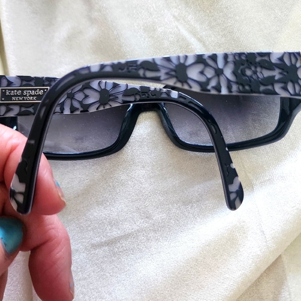Kate Spade Vintage Black Fredas Sunglasses - Picture 5 of 5